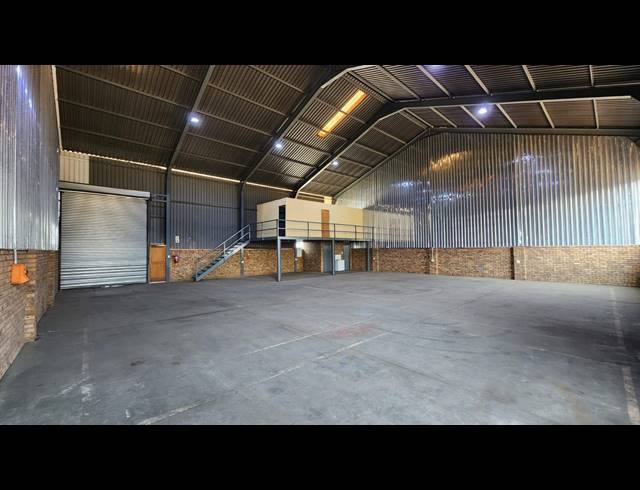 375M² WAREHOUSE TO LET IN ROSSLYN